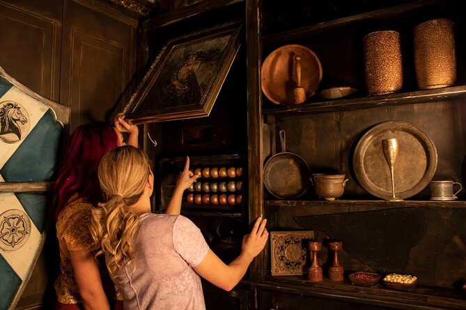2 Hours Escape Room A Knight To Escape - Splitting into two spaces: the good, the annoying, and the fix