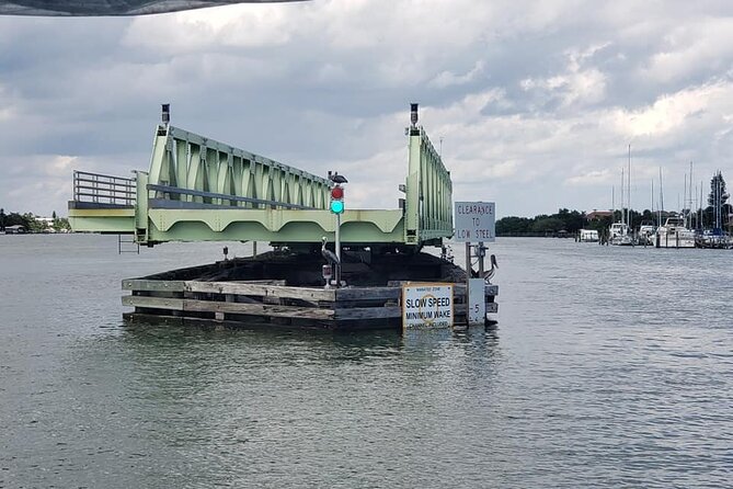2 Hr Dolphin Melbourne, Merritt Island ,Cocoa Beach.1030 am - Getting aboard: Eau Gallie Public Boat Ramp setup