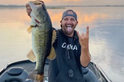 4 Hours Morning Bass Fishing in Orlando - Captain David Paycheck: The Teaching-First Angle