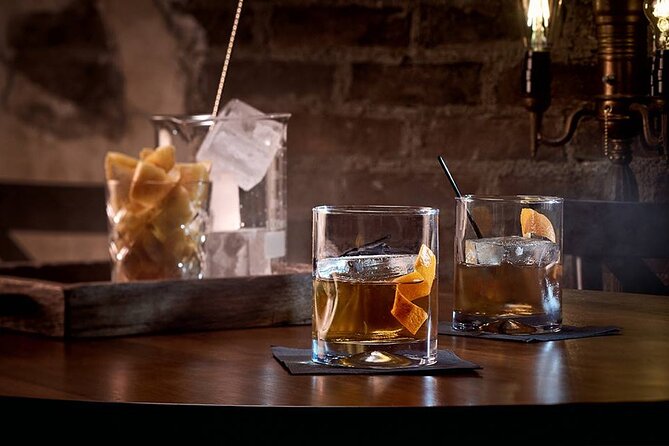 Dollar Off Drinks Card: Orlando - I-Drive Star Bar: plan for a quick stop, not just a coupon dash