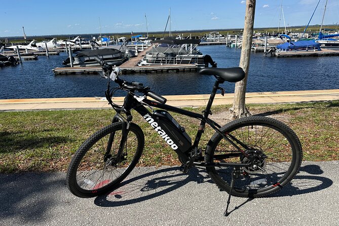 Epic 2-Hour Kissimmee E-Bike Adventure Awaits with Toho Bikes! - Stop 2: St. Cloud Lakefront Park—360 Views, Splash Pads, and Gators