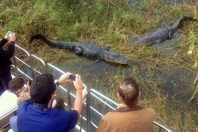 Florida Everglades Airboat Tour and Wild Florida Admission with Optional Lunch - Lunch upgrade at Chomp House Grill: when you should add it