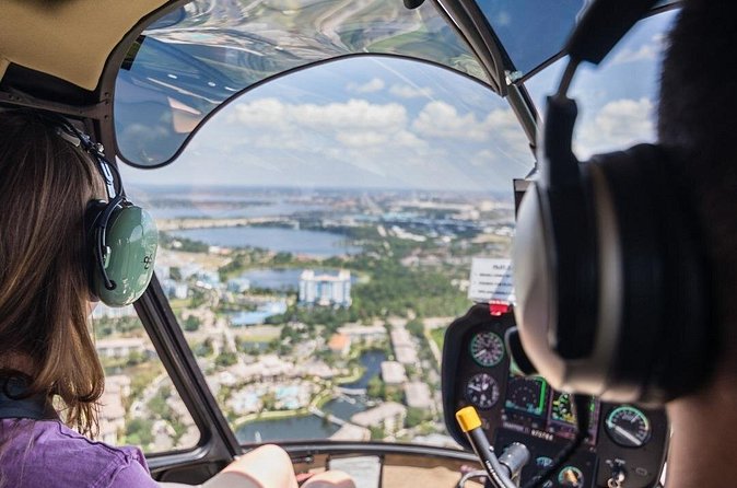 Helicopter Tour Above Orlando's Theme Parks - Small group size and safety: why the tone feels different