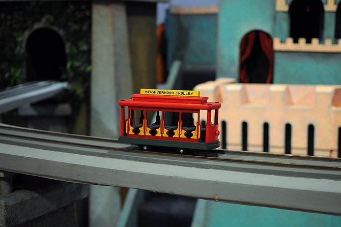 Hello Neighbor! The Mister Rogers Walking Tour! - What I’d plan around before you start walking