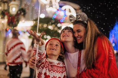 Mickey's Very Merry Christmas Party at the Magic Kingdom - Minnie’s Wonderful Christmastime Fireworks: the night’s headline