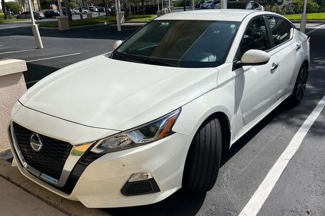 Orlando Chauffeur Transfer: MCO Airport/Hotels to Port Canaveral - Vehicle Perks: WiFi, Child Seats, and Service Animals