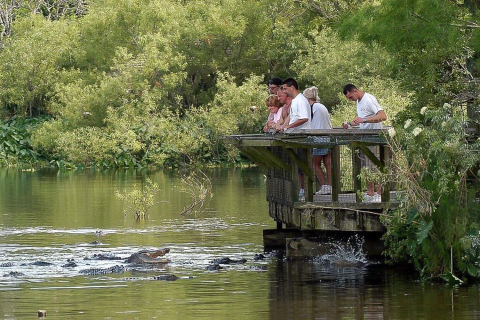Orlando: Gatorland Skip-the-Line Ticket - Legends of the Swamp: The 800-Seat Arena Experience