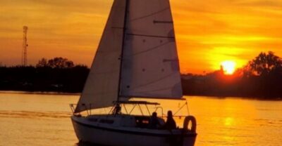 Orlando: Private Sunset Sailing Trip on Lake Fairview - Meeting at Lake Fairview Park and Settling Into the Boat