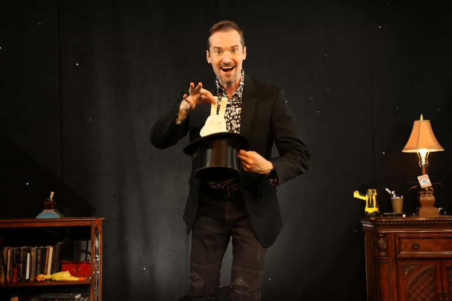 Orlando: The Outta Control Magic Comedy Dinner Show - Tony Brent’s Magic Comedy: Impersonations and Audience Tricks