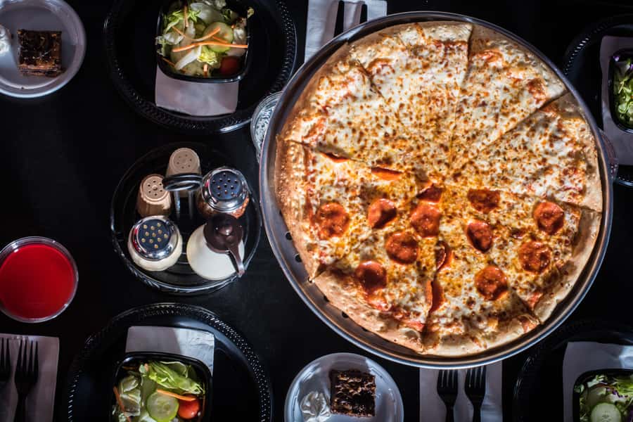 Orlando: The Outta Control Magic Comedy Dinner Show - How the 1.5-Hour Dinner Timeline Really Feels