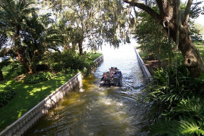 Pontoon Lake Tours - Getting on board at Briscoe’s Ride Center (and how the day runs)