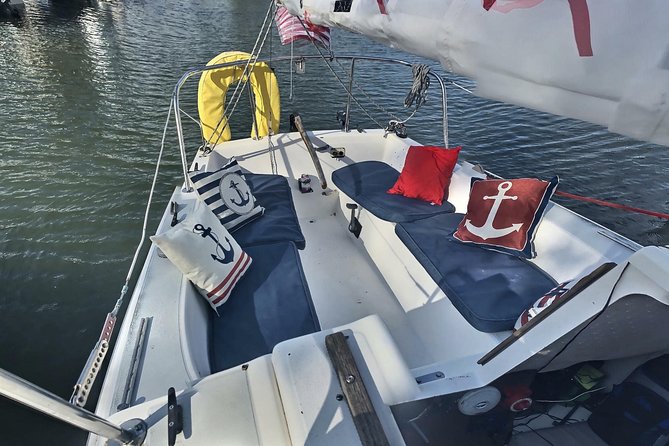 Private 2-Hour Day Sailing Experience - The two-hour rhythm on Lake Fairview Park: learn, steer, relax