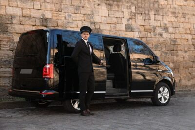 Private One-way Transfer Orlando International Airport To Orlando - Vehicle Choices and Comfort: Standard vs Premium vs Minivan